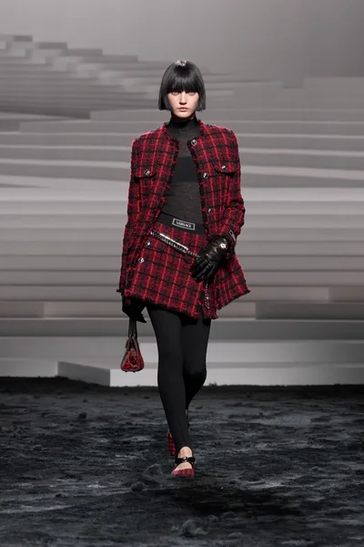 Look 19